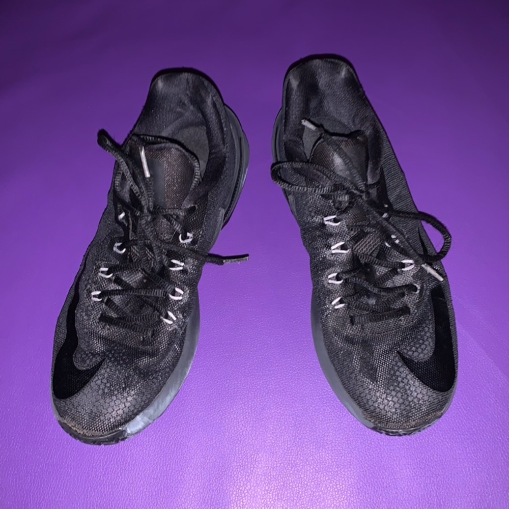 Black Nike shoes